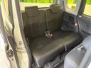 後部座席も気になるようなキズ・汚れやへたり等、大きなダメージはなく、良好な状態です。