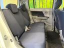 後部座席も気になるようなキズ・汚れやへたり等、大きなダメージはなく、良好な状態です。