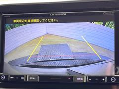 【バックカメラ】駐車時に後方がリアルタイム映像で確認できます。大型商業施設や立体駐車場での駐車時や、夜間のバック時に大活躍！運転スキルに関わらず、今や必須となった装備のひとつです！ 5