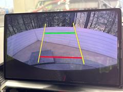 【バックカメラ】駐車時に後方がリアルタイム映像で確認できます。大型商業施設や立体駐車場での駐車時や、夜間のバック時に大活躍！運転スキルに関わらず、今や必須となった装備のひとつです！ 6