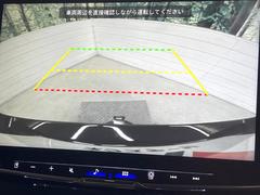 【バックカメラ】駐車時に後方がリアルタイム映像で確認できます。大型商業施設や立体駐車場での駐車時や、夜間のバック時に大活躍！運転スキルに関わらず、今や必須となった装備のひとつです！ 6