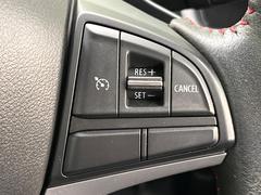 【クルーズコントロール】高速道路もラクラク走行。アクセルを離しても一定速度で走行ができ、長距離運転時の負担を軽減！加速・減速も簡単なスイッチ操作で調整できます。 6