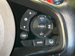 �ڥ����ץƥ��֥��롼������ȥ�����۹�®ƻϩ�Ǥ�Ĺ��Υ���Ԥ��ڤˡ�����ư��®�٤��ݤĥ��롼������ȥ����뤬�����ͷڸ������ƥ��Ϣ�Ȥ��������μ�ξ���Τ��Ƽִ֤��ݤĤ褦��®��Ĵ�ᤷ�Ƥ���ޤ����� 6