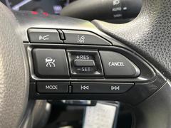 �ڥ졼�������롼������ȥ�����۹�®ƻϩ�Ǥ�Ĺ��Υ���Ԥ��ڤˡ�����ư��®�٤��ݤĥ��롼������ȥ����뤬�����ͷڸ������ƥ��Ϣ�Ȥ��������μ�ξ���Τ��Ƽִ֤��ݤĤ褦��®��Ĵ�ᤷ�Ƥ���ޤ����� 5