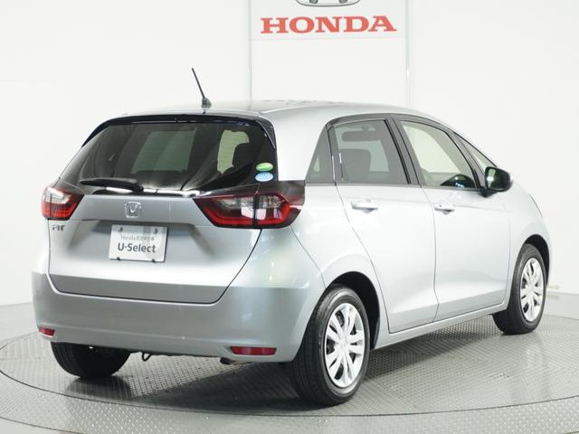 フィット ベーシック 純正CDチューナー/ETC車載器/スマートキー/盗難防止装置/横滑り制御装置/両席SRSエアバッグ/ABS/電動格納式ドアミラー/チップアップシート/パワーウインドウ/サイド&サイドカーテンエアバッグ(13枚目)