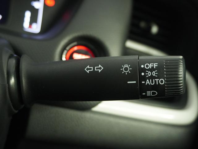 フィット ベーシック 純正CDチューナー/ETC車載器/スマートキー/盗難防止装置/横滑り制御装置/両席SRSエアバッグ/ABS/電動格納式ドアミラー/チップアップシート/パワーウインドウ/サイド&サイドカーテンエアバッグ(25枚目)