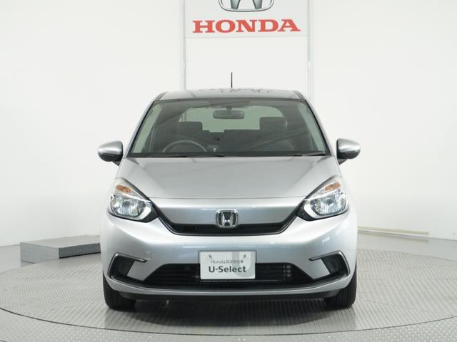 フィット ベーシック 純正CDチューナー/ETC車載器/スマートキー/盗難防止装置/横滑り制御装置/両席SRSエアバッグ/ABS/電動格納式ドアミラー/チップアップシート/パワーウインドウ/サイド&サイドカーテンエアバッグ(39枚目)