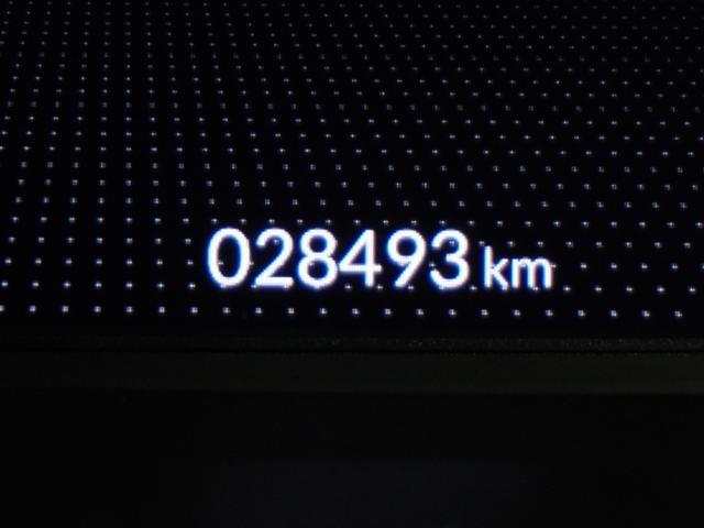 フィット ベーシック 純正CDチューナー/ETC車載器/スマートキー/盗難防止装置/横滑り制御装置/両席SRSエアバッグ/ABS/電動格納式ドアミラー/チップアップシート/パワーウインドウ/サイド&サイドカーテンエアバッグ(42枚目)