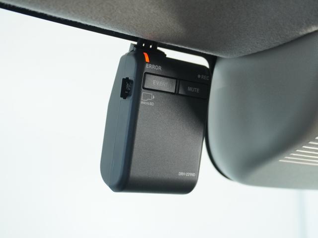 Ｎ－ＢＯＸ ベースグレード　衝突被害軽減システム／ドライブレコーダー／障害物センサー／当社試乗車／純正ナビゲーション／バックカメラ／フルセグＴＶ／ミュージックサーバー／Ｂｌｕｅｔｏｏｔｈ接続音楽再生／シートヒーター／盗難防止装置（4枚目）