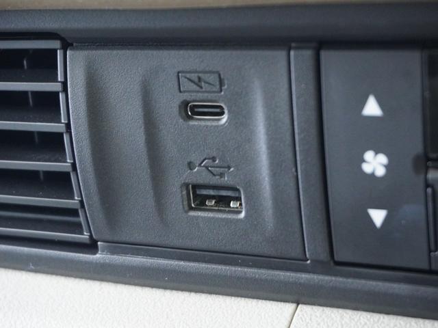 Ｎ－ＢＯＸ ベースグレード　衝突被害軽減システム／ドライブレコーダー／障害物センサー／当社試乗車／純正ナビゲーション／バックカメラ／フルセグＴＶ／ミュージックサーバー／Ｂｌｕｅｔｏｏｔｈ接続音楽再生／シートヒーター／盗難防止装置（7枚目）