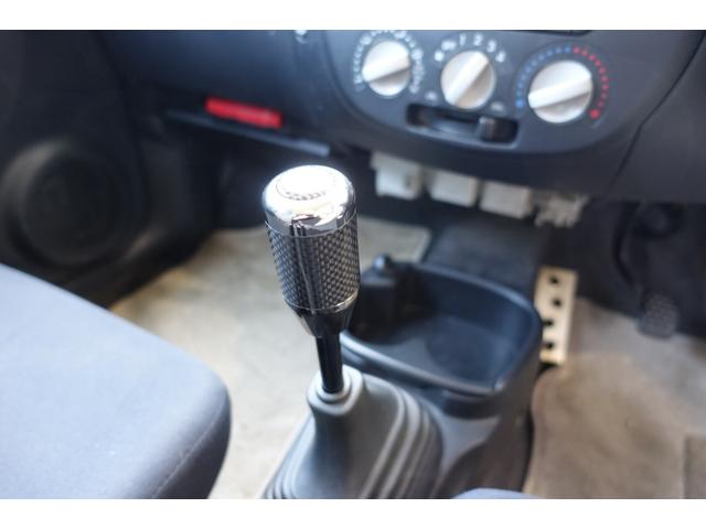 エッセ Ｄ　ストリートライド車高調　社外リヤアクスル　ＰＩＶＯＴ大型タコメーター　アルミホイール　ＬＥＤヘッドライト　社外ステアリング　ＣＤデッキ（59枚目）