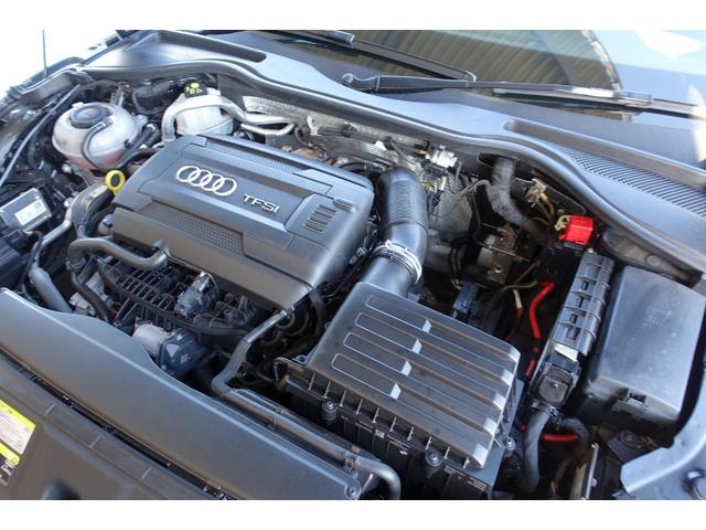 TTクーペ 45TFSIクワトロ Sラインパッケージ OP19インチホイール LEDヘッドライト 純正ナビ バックカメラ サイドアシスト シートヒーター バーチャルコクピット ハーフレザーシート パドルシフト プッシュスタート キー2個 保証書 取説(32枚目)