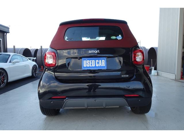 スマートフォーツーカブリオ BRABUS スポーツ ストラーダナビTV バックカメラ ブラックレザーシート シートヒーター レッドソフトトップ ETC クルーズコントロール 純正アルミホイール キーレス 保証書 取説(6枚目)