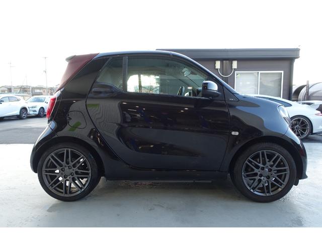 スマートフォーツーカブリオ BRABUS スポーツ ストラーダナビTV バックカメラ ブラックレザーシート シートヒーター レッドソフトトップ ETC クルーズコントロール 純正アルミホイール キーレス 保証書 取説(8枚目)