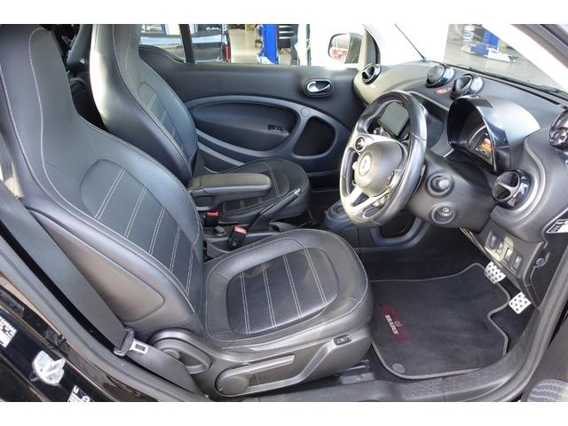 スマートフォーツーカブリオ BRABUS スポーツ ストラーダナビTV バックカメラ ブラックレザーシート シートヒーター レッドソフトトップ ETC クルーズコントロール 純正アルミホイール キーレス 保証書 取説(22枚目)