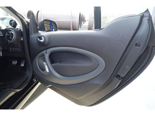 スマートフォーツーカブリオ BRABUS スポーツ ストラーダナビTV バックカメラ ブラックレザーシート シートヒーター レッドソフトトップ ETC クルーズコントロール 純正アルミホイール キーレス 保証書 取説(42枚目)