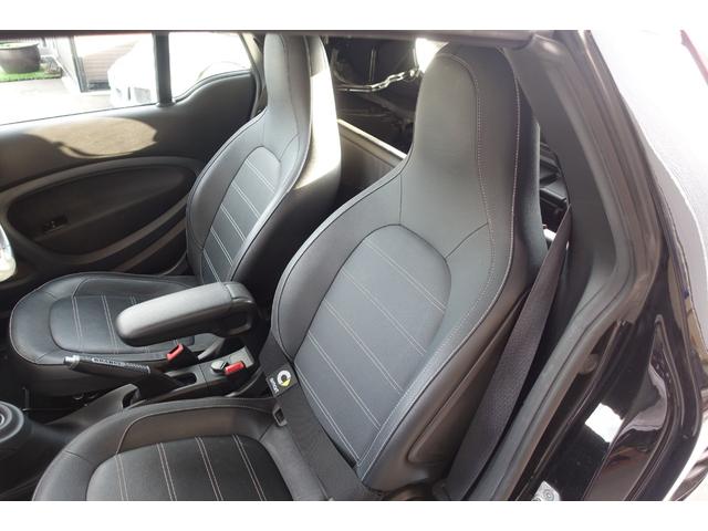 スマートフォーツーカブリオ BRABUS スポーツ ストラーダナビTV バックカメラ ブラックレザーシート シートヒーター レッドソフトトップ ETC クルーズコントロール 純正アルミホイール キーレス 保証書 取説(45枚目)