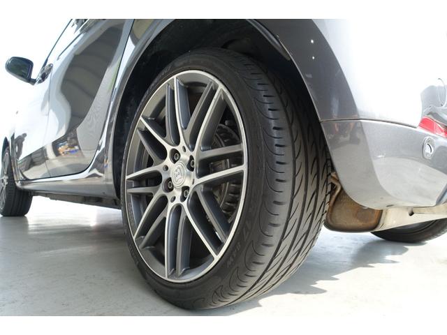 スマートフォーフォー ＢＲＡＢＵＳ　エクスクルーシブ　ブラックレザーシート　シートヒーター　パナソニック製ナビＴＶ　バックカメラ　ＥＴＣ　パノラマルーフ　パドルシフト　キーレス　純正１７インチアルミホイール　保証書　取説（13枚目）