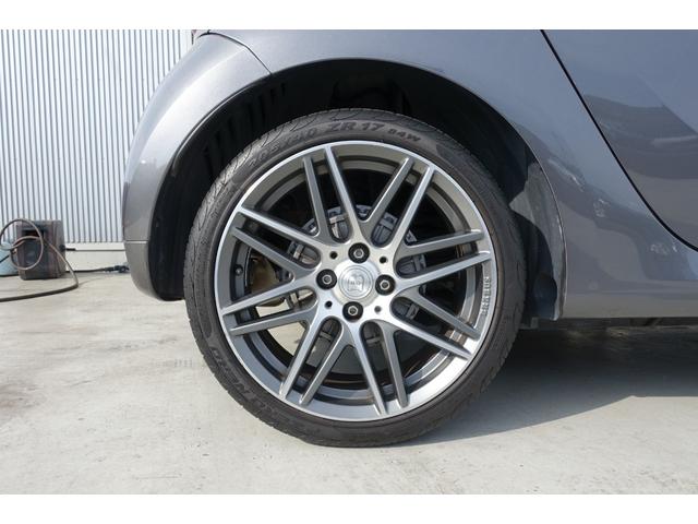 スマートフォーフォー ＢＲＡＢＵＳ　エクスクルーシブ　ブラックレザーシート　シートヒーター　パナソニック製ナビＴＶ　バックカメラ　ＥＴＣ　パノラマルーフ　パドルシフト　キーレス　純正１７インチアルミホイール　保証書　取説（18枚目）