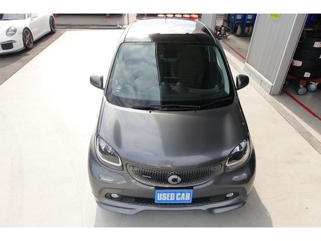 スマートフォーフォー ＢＲＡＢＵＳ　エクスクルーシブ　ブラックレザーシート　シートヒーター　パナソニック製ナビＴＶ　バックカメラ　ＥＴＣ　パノラマルーフ　パドルシフト　キーレス　純正１７インチアルミホイール　保証書　取説（48枚目）