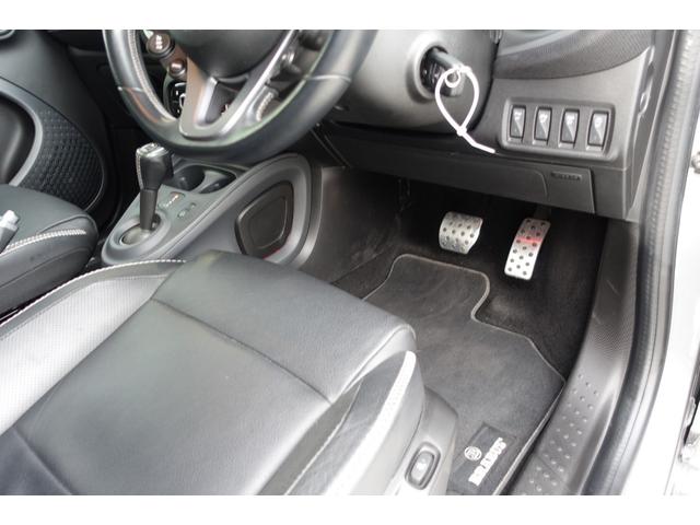 スマートフォーフォー ＢＲＡＢＵＳ　エクスクルーシブ　ブラックレザーシート　シートヒーター　パナソニック製ナビＴＶ　バックカメラ　ＥＴＣ　パノラマルーフ　パドルシフト　キーレス　純正１７インチアルミホイール　保証書　取説（49枚目）