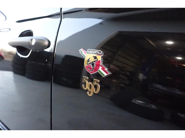 アバルト595 スコルピオーネオーロ 左ハンドル 5MT レコードモンツァマフラー Beats ハーフレザーシート デジタルインナーミラー CarPlay バックカメラ ETC キーレス スペアキー 保証書 取説(13枚目)