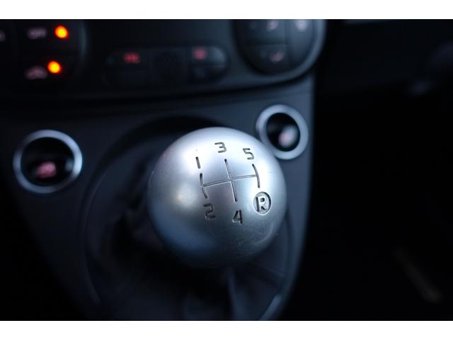 アバルト595 スコルピオーネオーロ 左ハンドル 5MT レコードモンツァマフラー Beats ハーフレザーシート デジタルインナーミラー CarPlay バックカメラ ETC キーレス スペアキー 保証書 取説(42枚目)