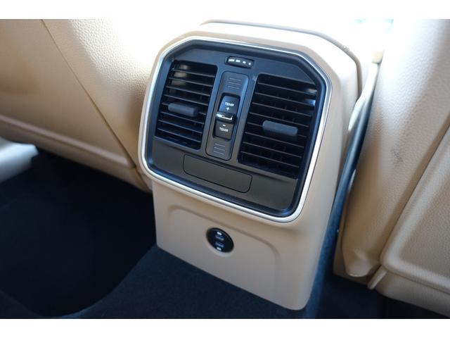 マカン マカン　法人１オーナー禁煙車　ディーラーメンテ　スポーツクロノ　エントリー＆ドライブシステム　後期モデル　レザーシート　ＡＣＣ　サイドアシスト　ＬＥＤヘッドライト　電動シート　全周囲カメラ　キー２本（46枚目）