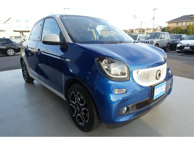 スマートフォーフォー プライム　ブラックレザーシート　パノラマルーフ　キーレス２本　Ｂｌｕｅｔｏｏｔｈ対応オーディオ　シートヒーター　衝突軽減ブレーキ　クルーズコントロール　純正アルミホイール（2枚目）