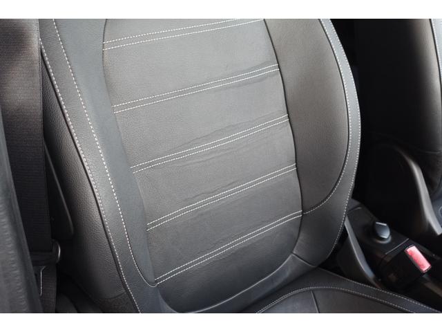 スマートフォーフォー プライム　ブラックレザーシート　パノラマルーフ　キーレス２本　Ｂｌｕｅｔｏｏｔｈ対応オーディオ　シートヒーター　衝突軽減ブレーキ　クルーズコントロール　純正アルミホイール（25枚目）