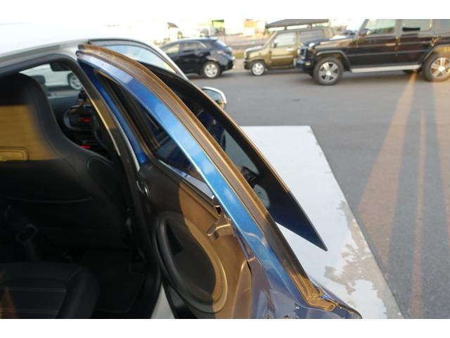 スマートフォーフォー プライム　ブラックレザーシート　パノラマルーフ　キーレス２本　Ｂｌｕｅｔｏｏｔｈ対応オーディオ　シートヒーター　衝突軽減ブレーキ　クルーズコントロール　純正アルミホイール（50枚目）