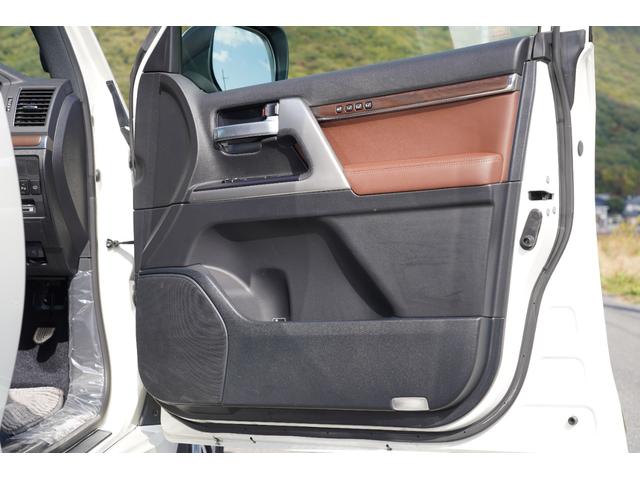 ランドクルーザー ZX ワンオーナー!!屋内保管車両!!茶本革・サンルーフ・後席モニター・シートベンチレーション・シートヒーター(40枚目)