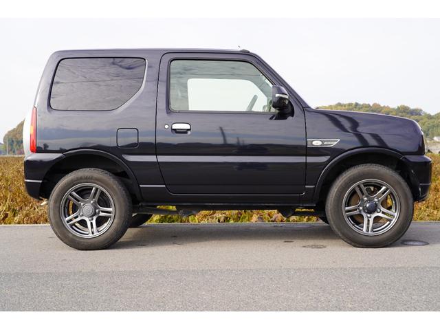 ジムニー ランドベンチャー　５速ＭＴ　パートタイム４ＷＤ　屋内保管　後席シートビニール付　運転席シートヒーター　車検時記録簿有り（4枚目）