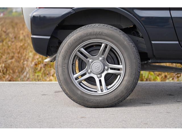 ジムニー ランドベンチャー　５速ＭＴ　パートタイム４ＷＤ　屋内保管　後席シートビニール付　運転席シートヒーター　車検時記録簿有り（11枚目）
