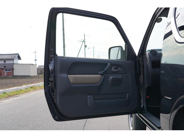 ジムニー ランドベンチャー　５速ＭＴ　パートタイム４ＷＤ　屋内保管　後席シートビニール付　運転席シートヒーター　車検時記録簿有り（15枚目）