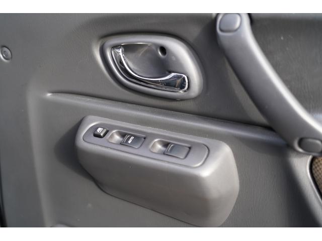 ジムニー ランドベンチャー　５速ＭＴ　パートタイム４ＷＤ　屋内保管　後席シートビニール付　運転席シートヒーター　車検時記録簿有り（25枚目）