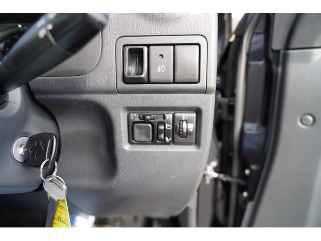 ジムニー ランドベンチャー　５速ＭＴ　パートタイム４ＷＤ　屋内保管　後席シートビニール付　運転席シートヒーター　車検時記録簿有り（26枚目）