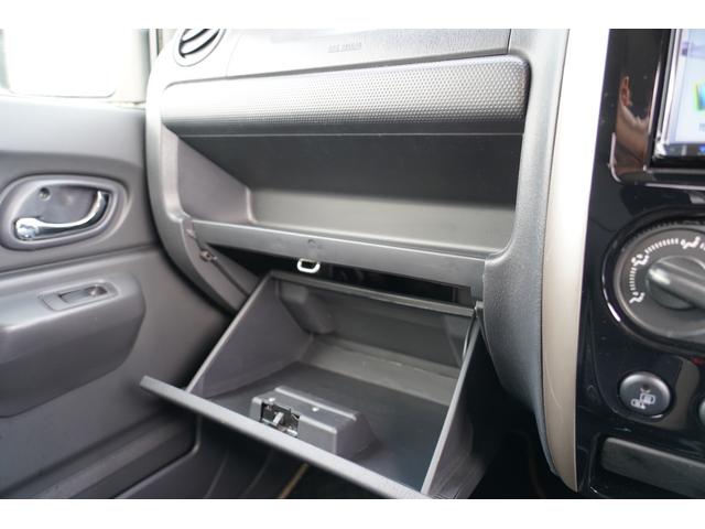 ジムニー ランドベンチャー　５速ＭＴ　パートタイム４ＷＤ　屋内保管　後席シートビニール付　運転席シートヒーター　車検時記録簿有り（32枚目）