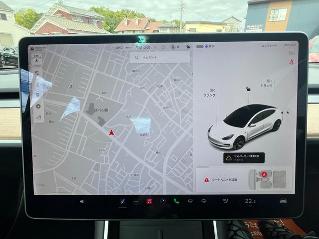 モデル3 スタンダードレンジプラス 法人ワンオーナー ガラスルーフ 電動リアゲート オートパイロット バックカメラ サイドカメラ シートヒーター左右 純正アルミ18インチ 禁煙車 LEDライト オートハイビーム ワイヤレス充電器(9枚目)