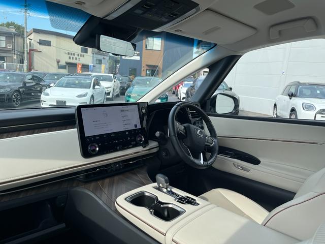 LM LM500h バージョンL 事前確認車両 パノラマビュー 3眼フルLED レクサスチームメイト デジタルインナーミラー 12.3インチTFTメーター マークレビンソン リアエンターテイメント 禁煙車(29枚目)