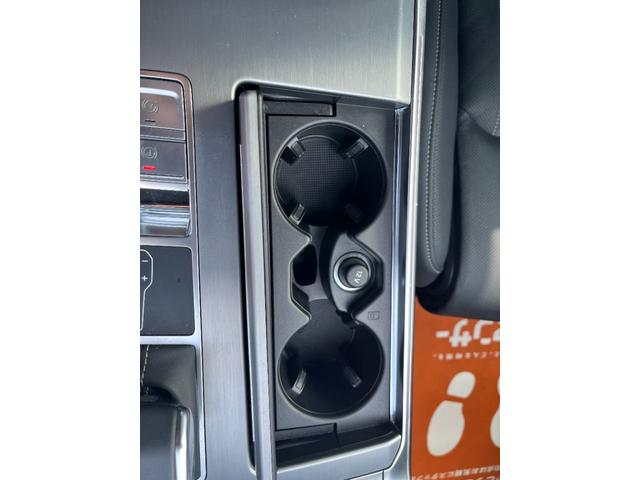 Ａ６ ４５ＴＦＳＩクワトロスポーツ　Ｓラインパッケージ　ブラックスタイリングパッケージ　サラウンドビューカメラ　ＡｐｐｌｅＣａｒｐｌａｙシートベンチレーション　シートヒーター　パークアシストプラス　ステンレスペダル　ＨＤマトリクスＬＥＤ（16枚目）