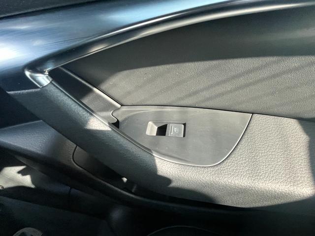 Ａ６ ４５ＴＦＳＩクワトロスポーツ　Ｓラインパッケージ　ブラックスタイリングパッケージ　サラウンドビューカメラ　ＡｐｐｌｅＣａｒｐｌａｙシートベンチレーション　シートヒーター　パークアシストプラス　ステンレスペダル　ＨＤマトリクスＬＥＤ（29枚目）