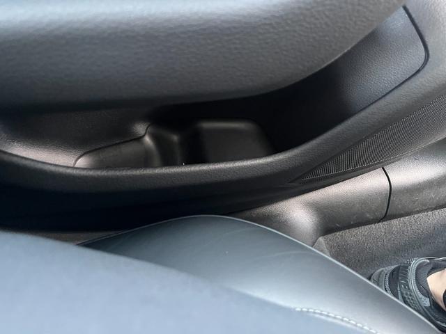 Ａ６ ４５ＴＦＳＩクワトロスポーツ　Ｓラインパッケージ　ブラックスタイリングパッケージ　サラウンドビューカメラ　ＡｐｐｌｅＣａｒｐｌａｙシートベンチレーション　シートヒーター　パークアシストプラス　ステンレスペダル　ＨＤマトリクスＬＥＤ（50枚目）