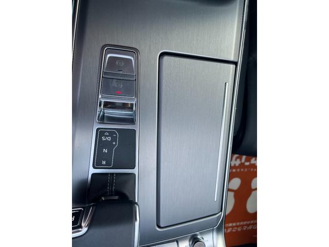 Ａ６ ４５ＴＦＳＩクワトロスポーツ　Ｓラインパッケージ　ブラックスタイリングパッケージ　サラウンドビューカメラ　ＡｐｐｌｅＣａｒｐｌａｙシートベンチレーション　シートヒーター　パークアシストプラス　ステンレスペダル　ＨＤマトリクスＬＥＤ（53枚目）
