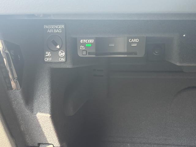 Ａ６ ４５ＴＦＳＩクワトロスポーツ　Ｓラインパッケージ　ブラックスタイリングパッケージ　サラウンドビューカメラ　ＡｐｐｌｅＣａｒｐｌａｙシートベンチレーション　シートヒーター　パークアシストプラス　ステンレスペダル　ＨＤマトリクスＬＥＤ（56枚目）