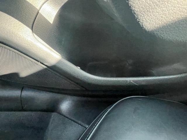 Ａ６ ４５ＴＦＳＩクワトロスポーツ　Ｓラインパッケージ　ブラックスタイリングパッケージ　サラウンドビューカメラ　ＡｐｐｌｅＣａｒｐｌａｙシートベンチレーション　シートヒーター　パークアシストプラス　ステンレスペダル　ＨＤマトリクスＬＥＤ（75枚目）