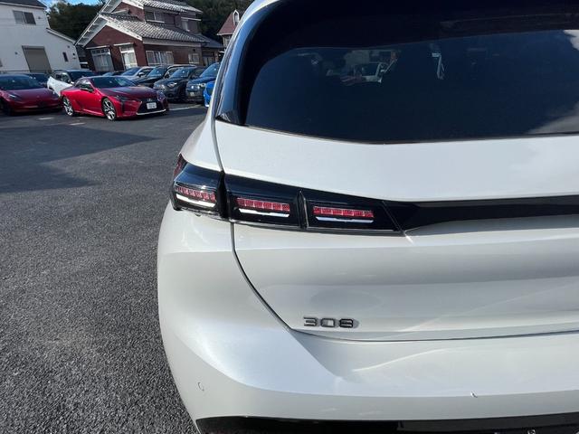 将来的な不具合等のトラブルを避ける為、修復歴・事故歴のある車は展示しておりません＾＾