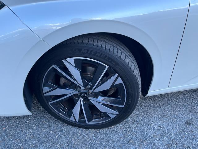 展示前には全車、内外装を厳しくチェックしておりますが、万が一見落とし等があってはダメなので、外部検査員によるチェックで更に厳しーくチェック済み＾＾