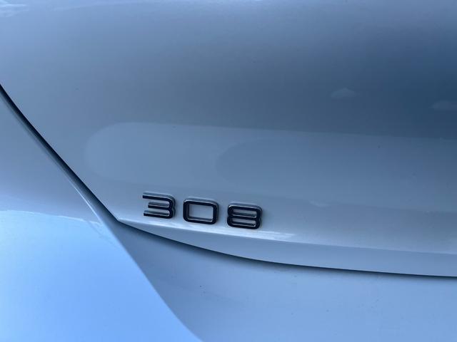 将来的な不具合等のトラブルを避ける為、修復歴・事故歴のある車は展示しておりません＾＾