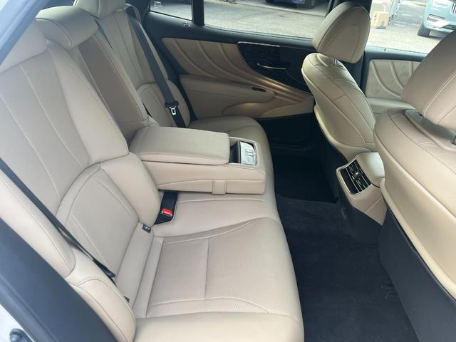 LS LS500 Iパッケージ サンルーフ デジタルインナーミラー OP20インチアルミ 全方位カメラ 禁煙車 パワートランク シートヒーター+ベンチレーション ステアリングヒーター ヘッドアップディスプレイ(22枚目)
